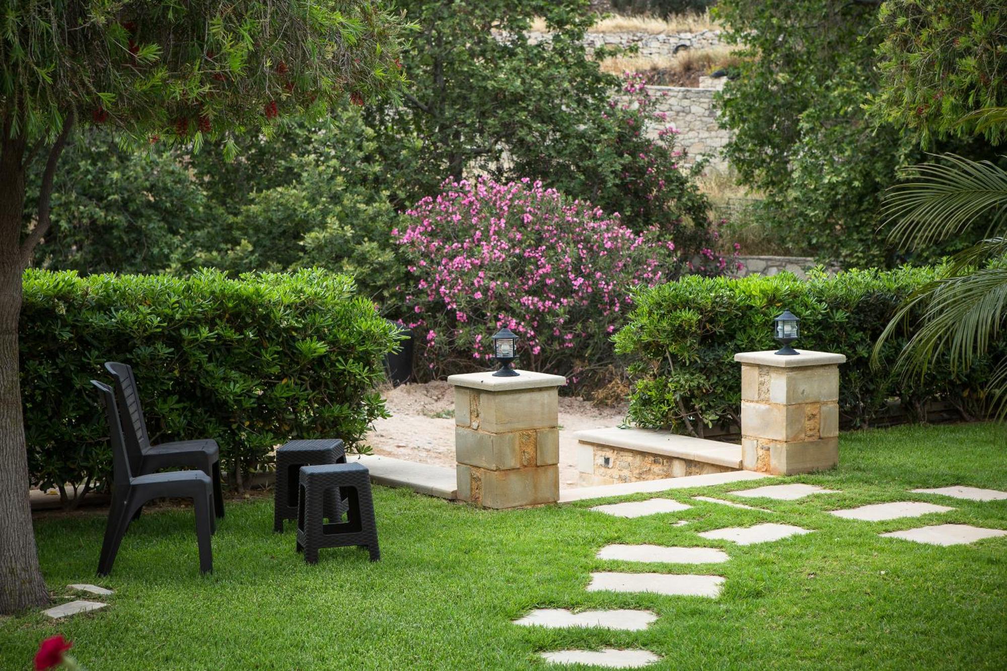 Agarathos Traditional Rooms - Pool - Kaliviani -On The Road To Balos Bagian luar foto