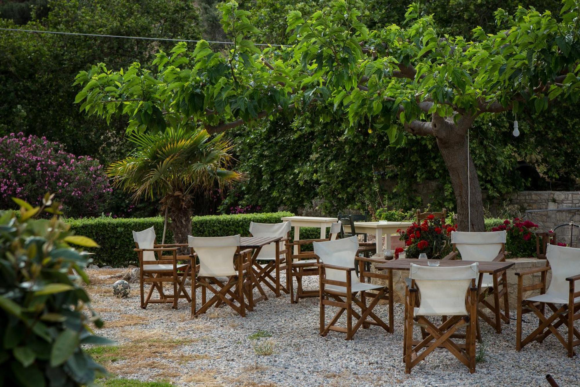 Agarathos Traditional Rooms - Pool - Kaliviani -On The Road To Balos Bagian luar foto