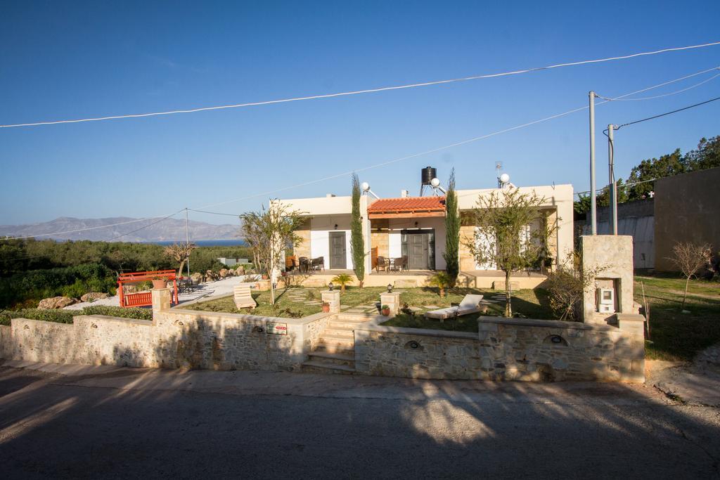 Agarathos Traditional Rooms - Pool - Kaliviani -On The Road To Balos Bagian luar foto