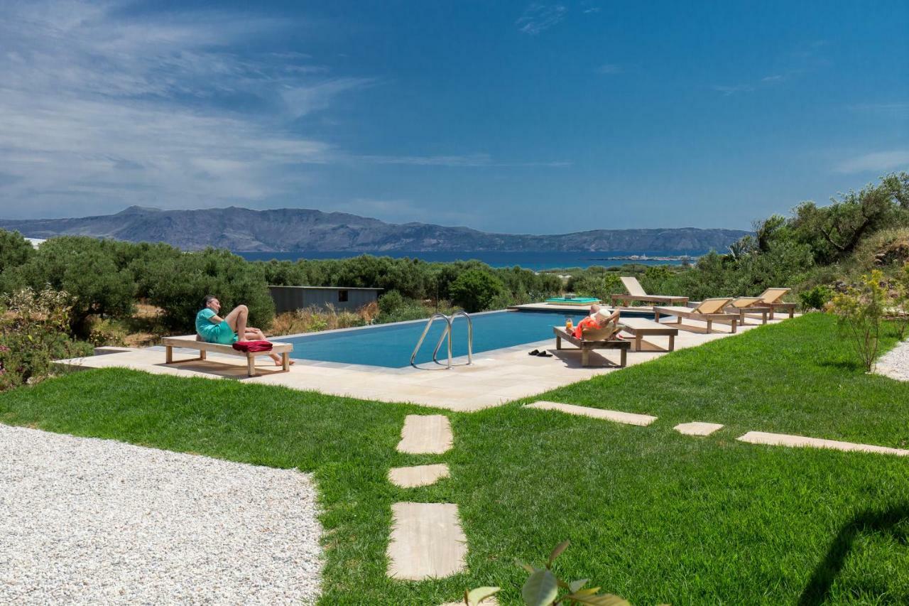 Agarathos Traditional Rooms - Pool - Kaliviani -On The Road To Balos Bagian luar foto